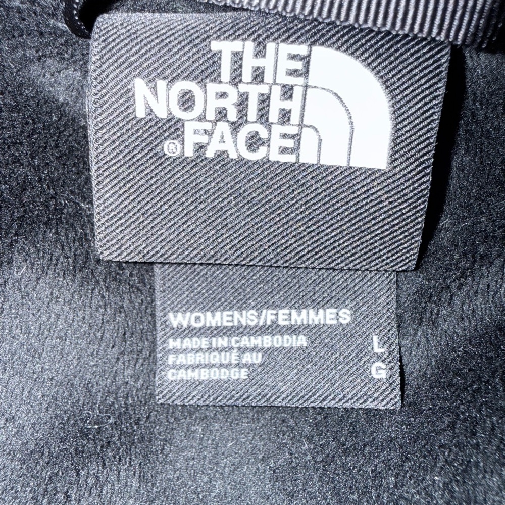 The North Face Women's Black Winter Performance Jacket - Picture 4 of 5